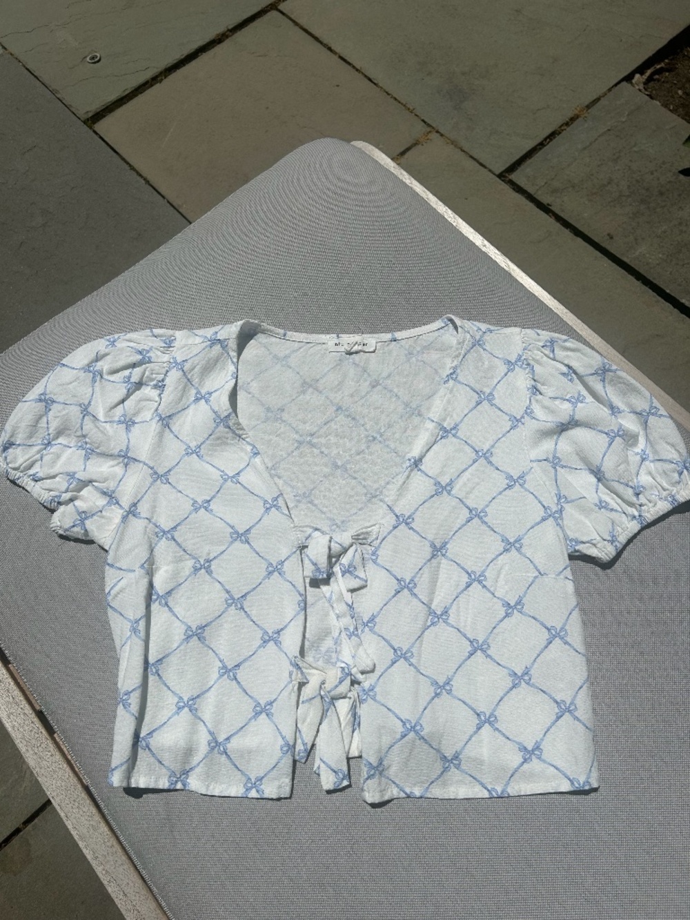 Blu Pepper White Blue Bow Print Tie Front Puff Sleeve Blouse
